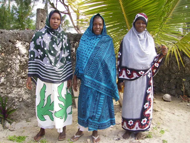 Swahili dress code: women in kanga