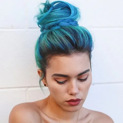 Top Knot Hairstyles: turquoise messy top knot