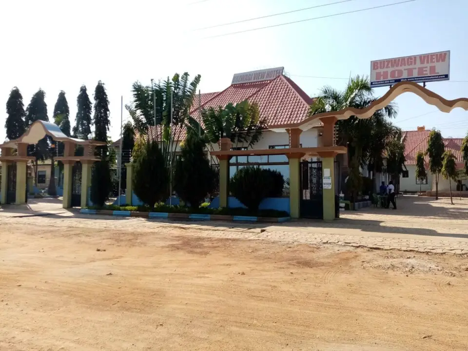 Buzwagi View Hotel front